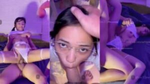 น้องไข่ดาวโดนเย็ดสดน้ำแตก sai55pw ใส่ชุดสวยรัดนมเห็นแล้วควยตั้ง โม๊คอมสดเสียวๆ จับซอยหีกระแทกยับ ชักน้ำว่าวแตกใส่หน้า