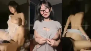 noelfhoney น้องเปียโนตัวเล็กนมใหญ่จัด โยกหีขย่มควยโคตรมันส์น้ำหีไหลเยิ้มแตกในคาหี